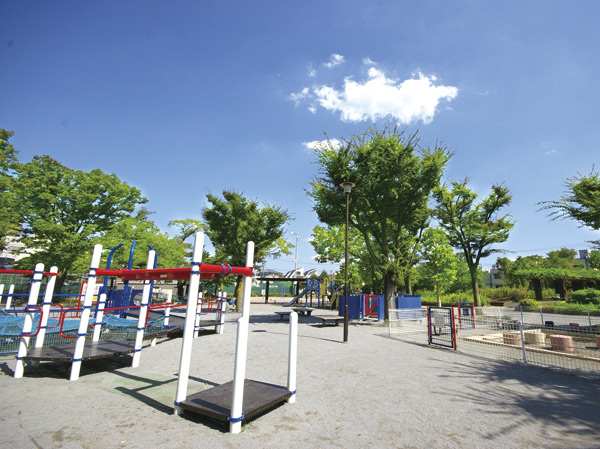 Surrounding environment. Shibue park (about 80m, 1-minute walk)