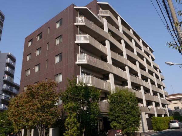 Local appearance photo. Local (11 May 2013) Shooting