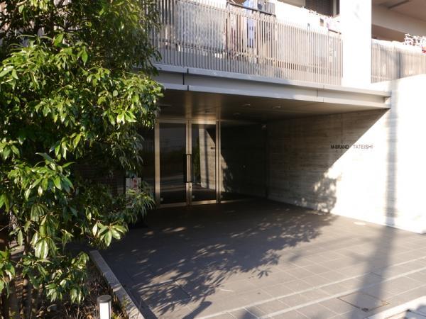 Entrance. Entrance (11 May 2013) Shooting