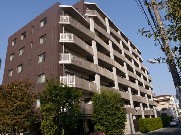 Local appearance photo. Local (11 May 2013) Shooting