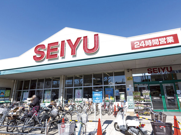 Surrounding environment. 24 hours 2 minutes walk business super to "Seiyu" of. (About 160m)