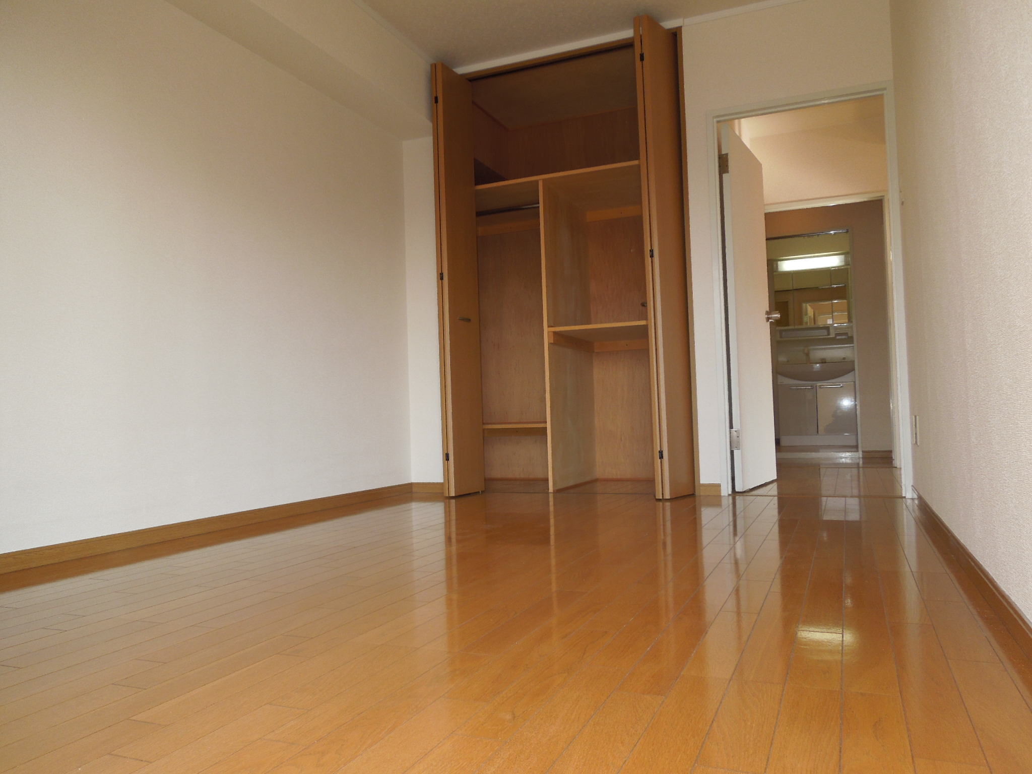 Living and room. 202, Room reference