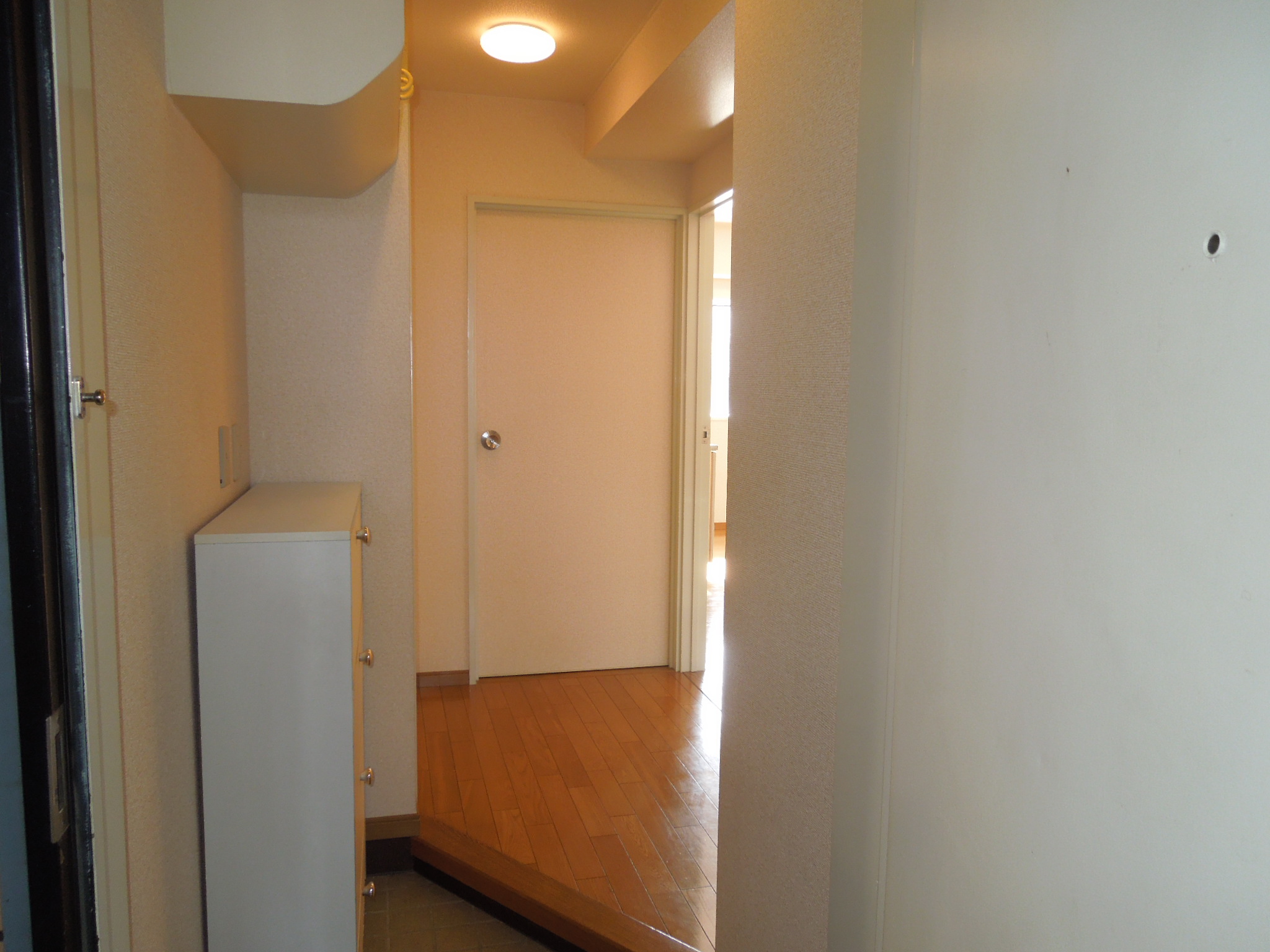 Entrance. 202, Room reference