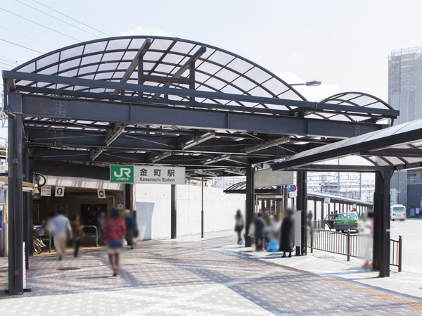 Surrounding environment. Kanamachi Station