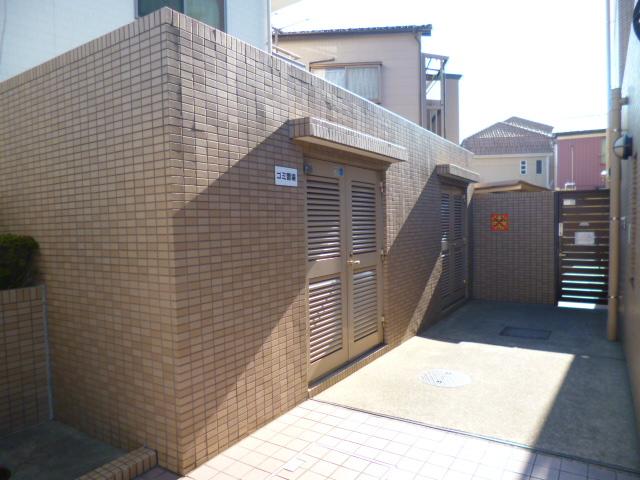 Other common areas. Shared waste storage