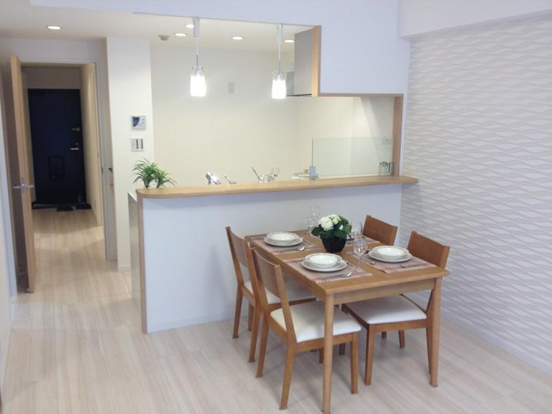 Living. Face-to-face kitchen is a firm favorite!