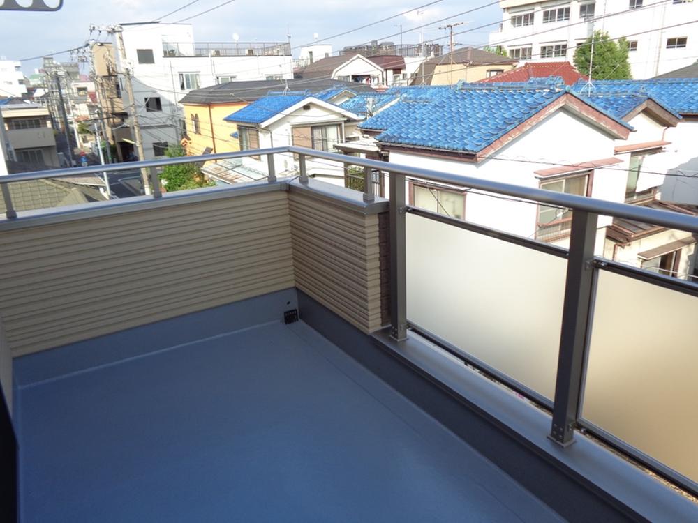 Balcony. Local (September 2013) Shooting