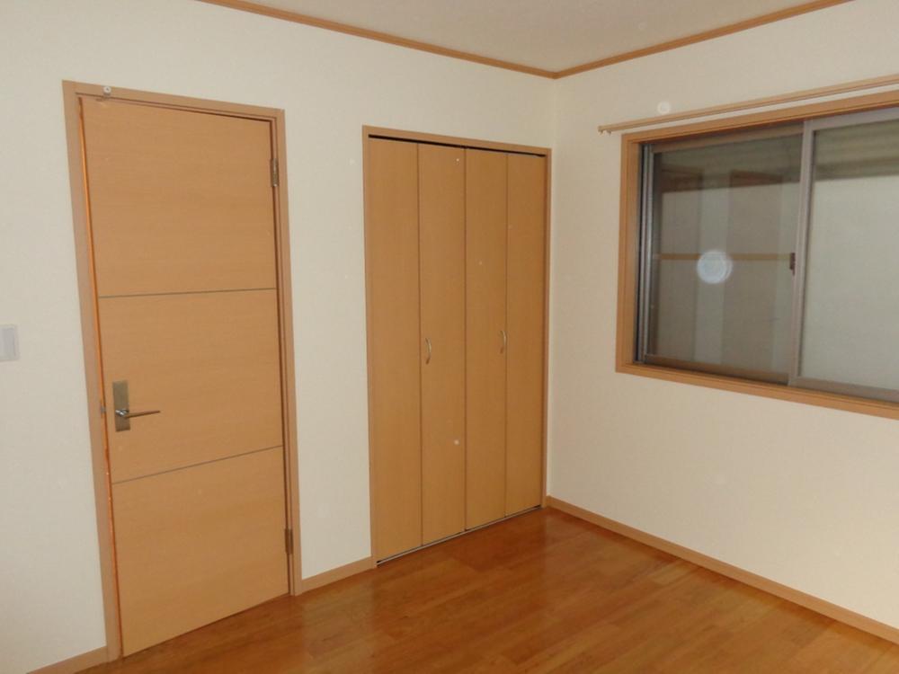 Other introspection. Indoor (September 2013) Shooting