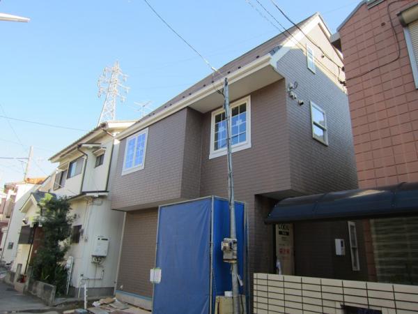 Local appearance photo. Local (11 May 2013) Shooting