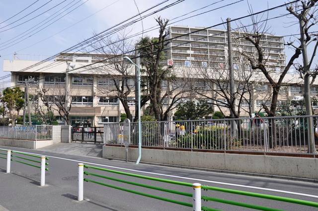 Primary school. Hananoki until elementary school 35m Hananoki elementary school 1 minute walk (35m)