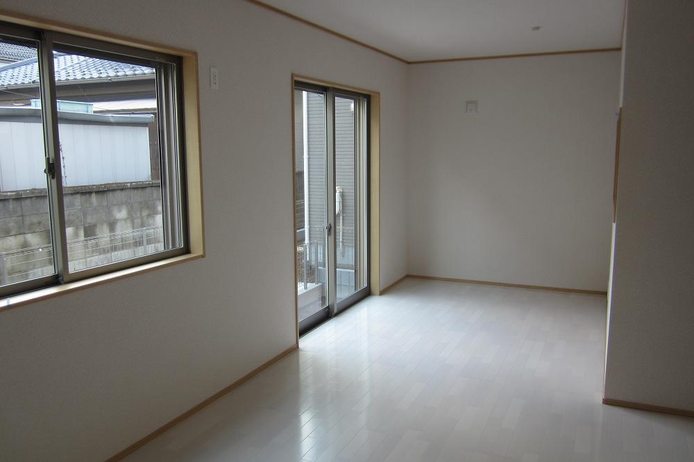 Same specifications photos (living). ( Building) same specification