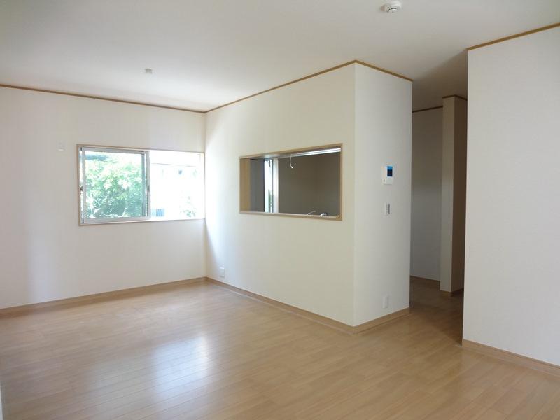 Living. Building 3 Living