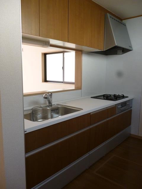 Kitchen. Indoor (10 May 2013) shooting popularity of face-to-face kitchen