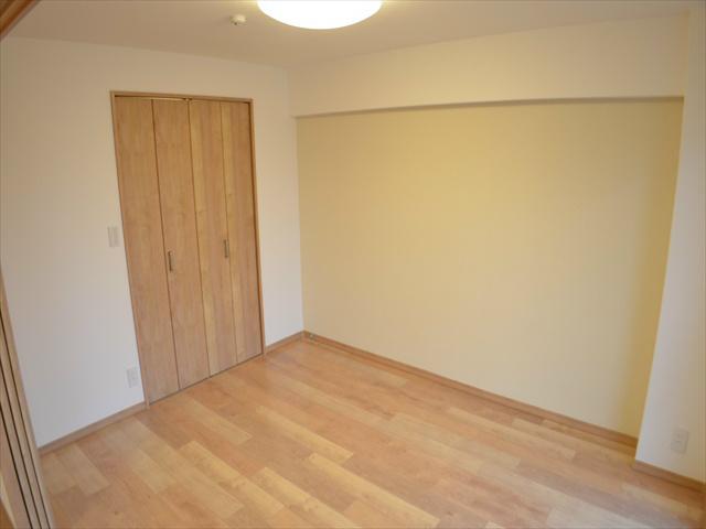 Non-living room. Bright Western-style