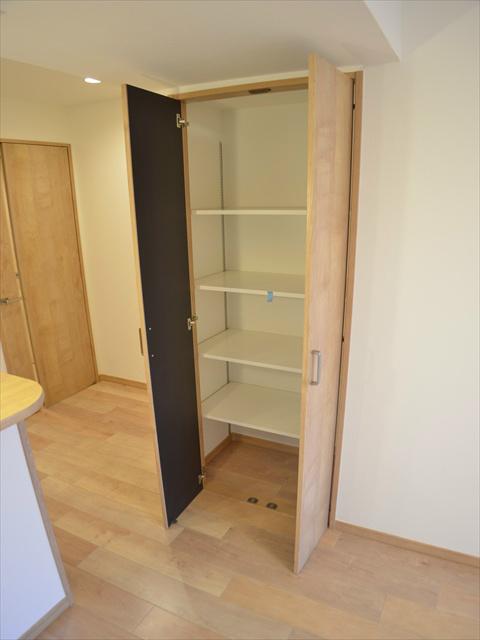 Receipt. Living storage