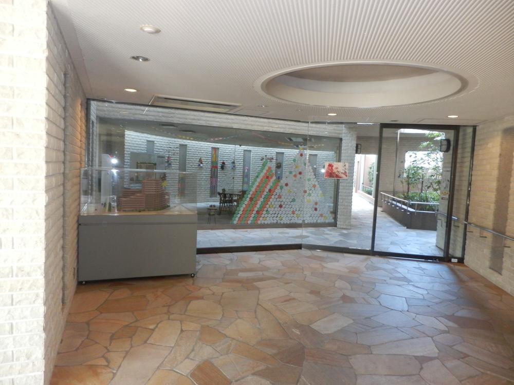 lobby. Common areas. It is a spacious lobby.