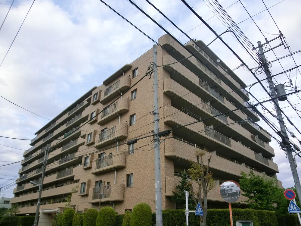 Local appearance photo. Local (11 May 2013) Shooting