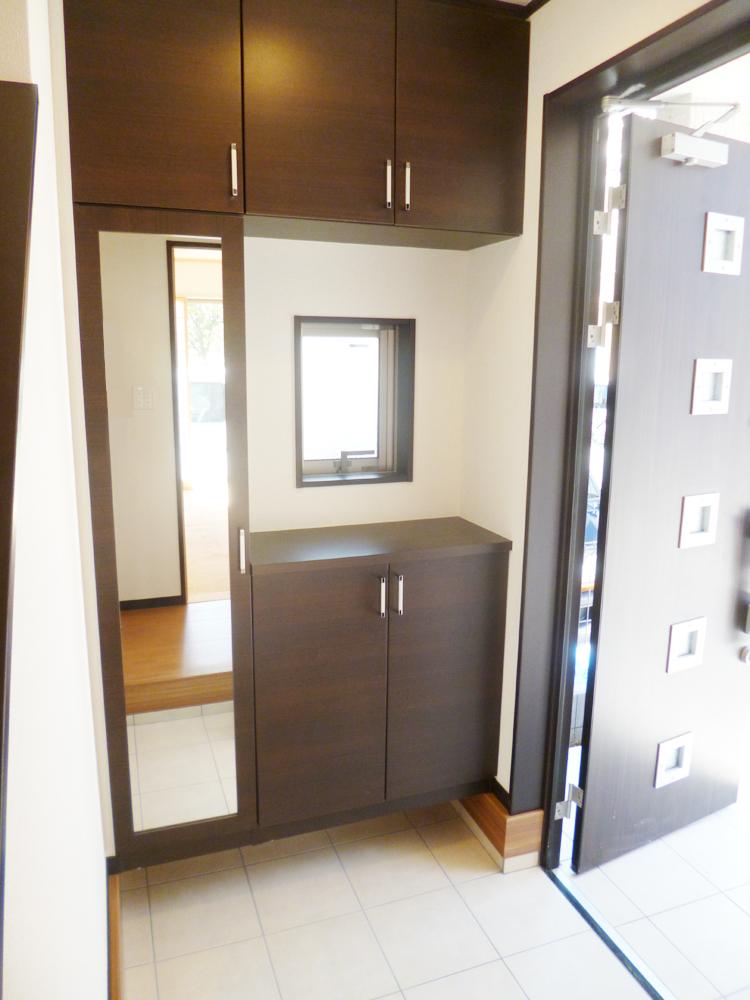 Entrance. L Building