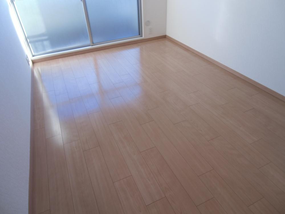 Non-living room. Indoor (11 May 2013) Shooting