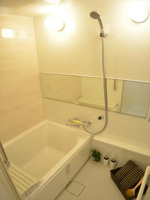 Bathroom. It is the bathroom that will heal the fatigue of the day