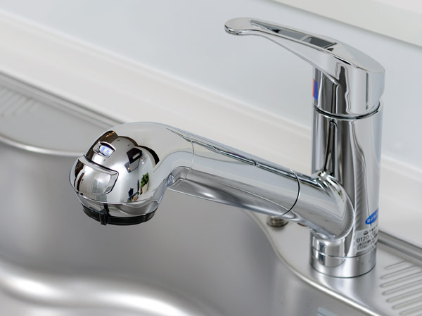 Kitchen.  [Water purifier integrated mixed shower faucet] Water purifier built-in shower faucet that delicious water drinkable. Since the pull out the hose Ya when you pour the water purification, such as in a pot, This is useful when you wash the sink.