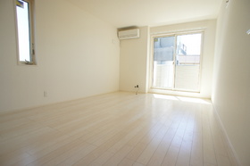 Living and room. 31 square meters is 1K of more than spread (air-conditioned)