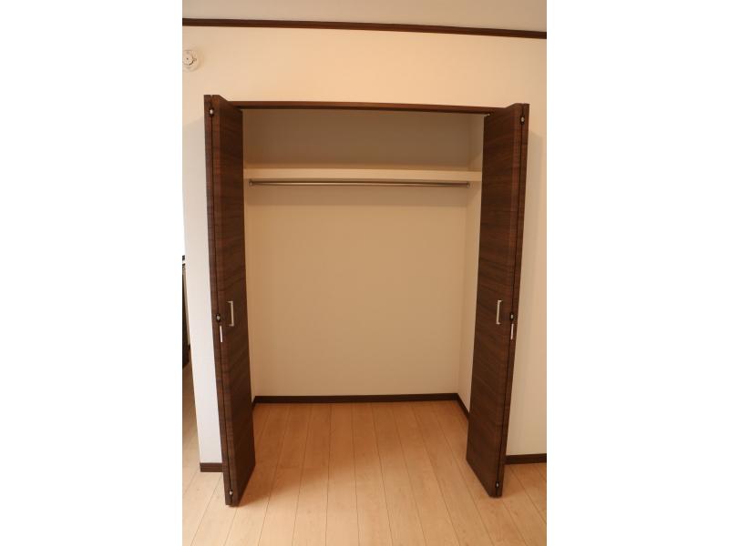 Receipt. Storage (B Building)