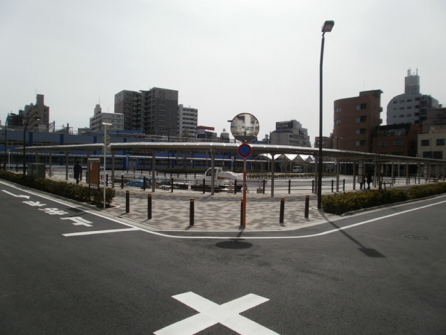 Other. 1000m until the bus rotary (Other)