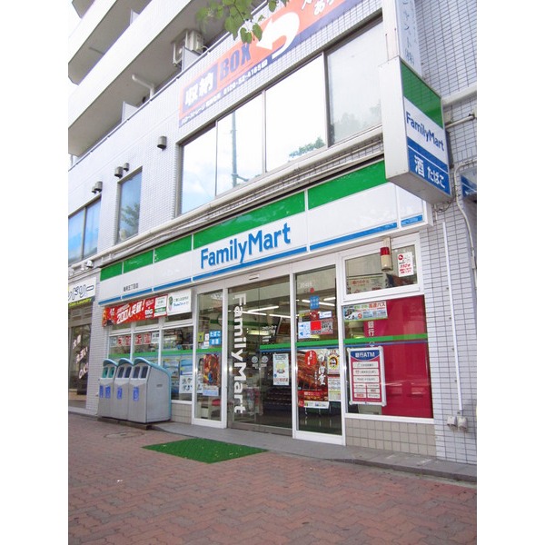 Convenience store. FamilyMart Kameari Chome store up (convenience store) 171m