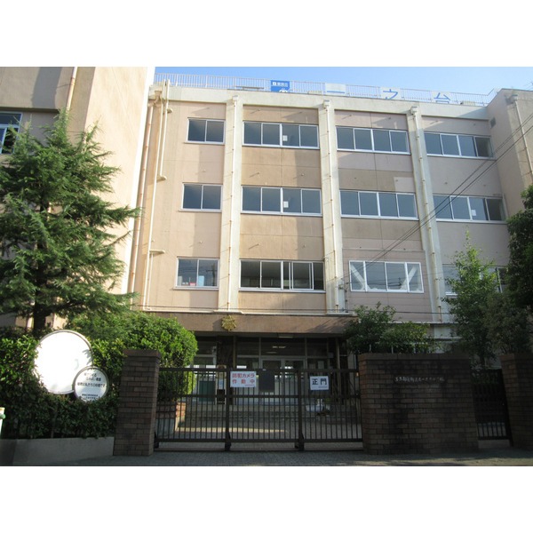 Junior high school. 1111m to Katsushika ward Kazuyuki stand junior high school (junior high school)