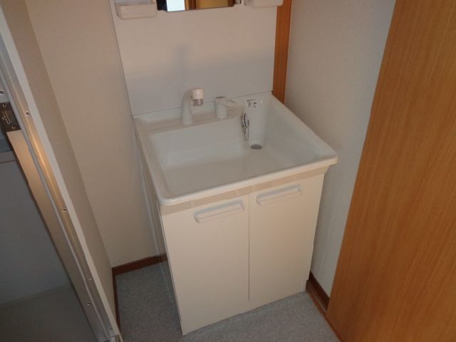 Washroom. There washbasin independent