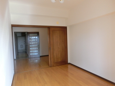 Other room space. 5.8 Pledge Western-style Air-conditioned