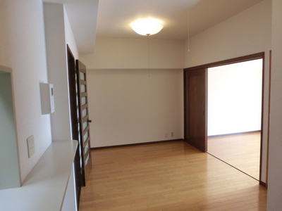 Living and room. 11 Pledge living dining kitchen