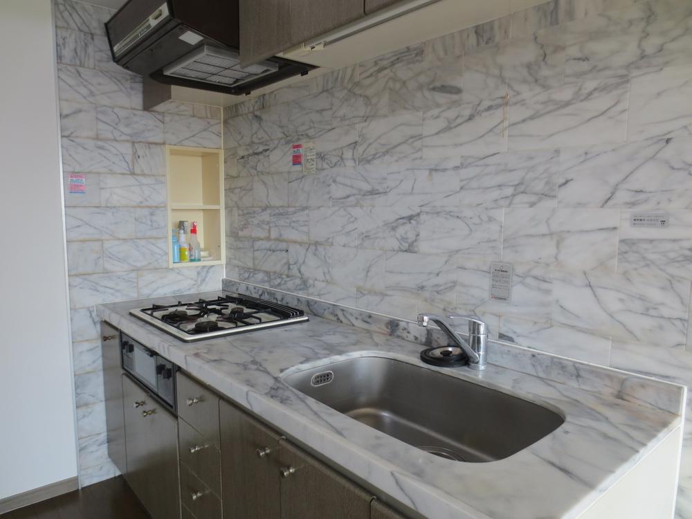 Kitchen. Indoor (January 2014) Shooting