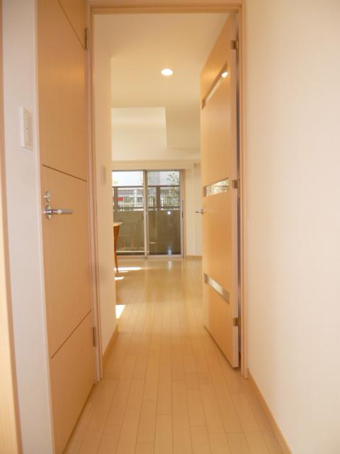 Other introspection. It is bright atmosphere already interior renovation!