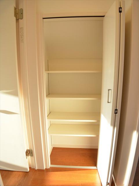 Receipt. Convenient storage