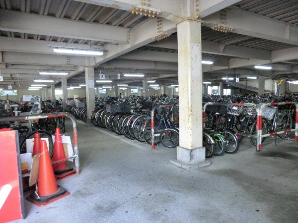 Other. North exit 1120m until the parking lot (Other)