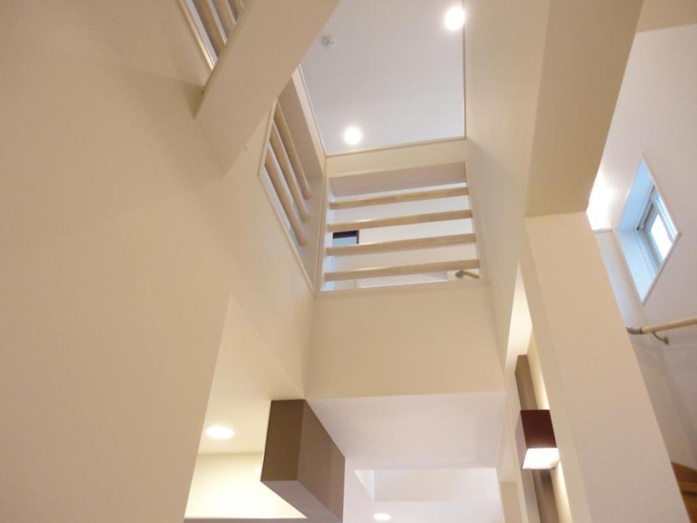 Same specifications photos (Other introspection). Same specifications