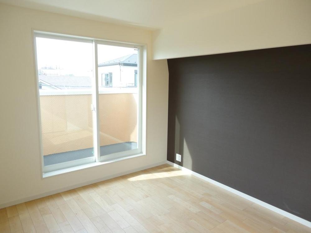 Same specifications photos (Other introspection). Same specifications