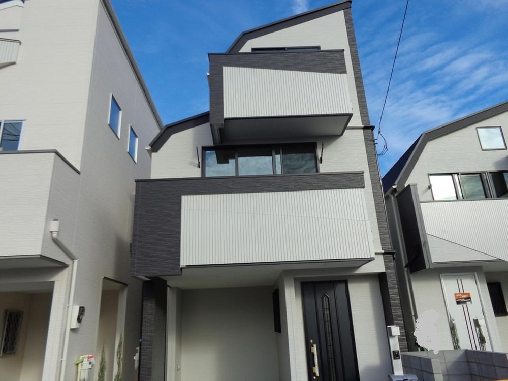 Local appearance photo. Local (12 May 2013) Shooting ■ C Building