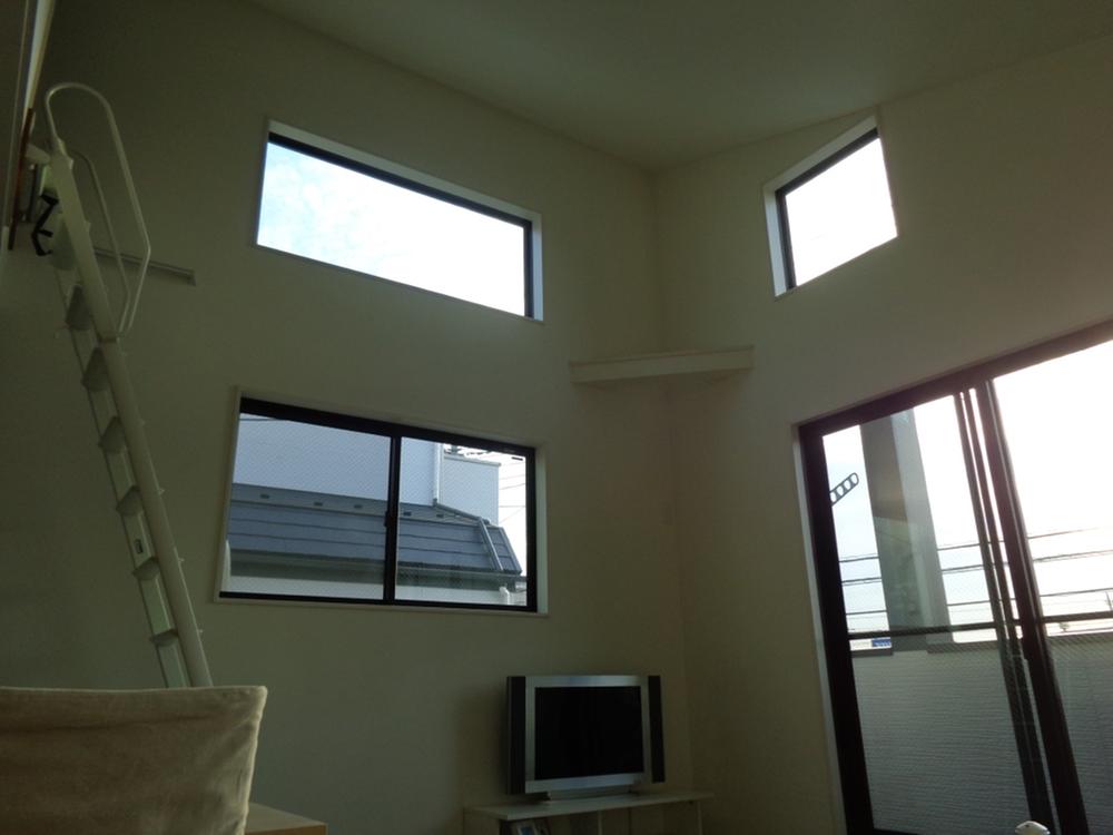 Non-living room. Indoor (13 May 2013) Shooting