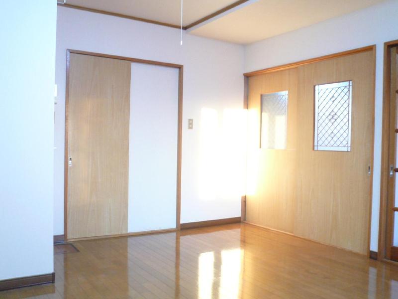 Other. Western-style (see separate Room No.)