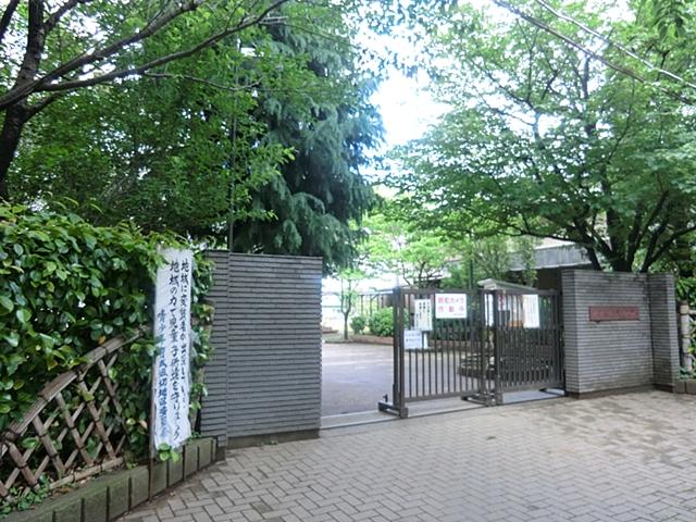 Primary school. Ryonan 120m up to elementary school