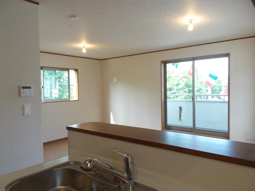 Kitchen. It mama is also safe state of the child is seen from the kitchen