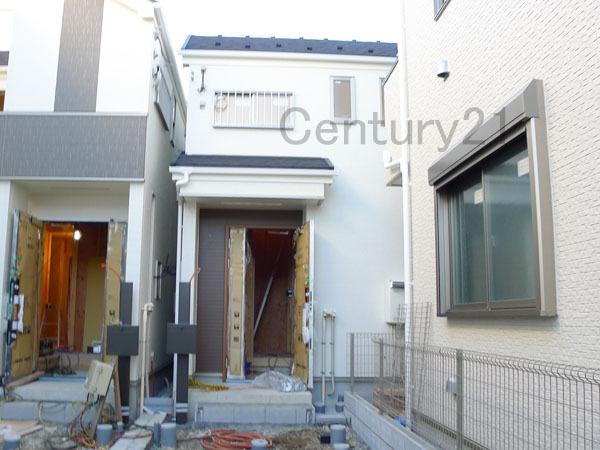 Local appearance photo. Peaceful new life to fulfill in a quiet residential area