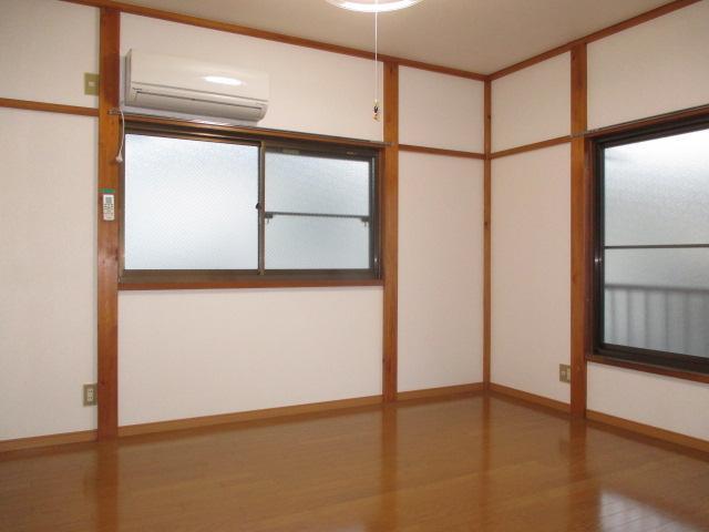 Living and room. Western-style 2