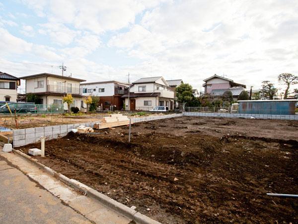 Local appearance photo. A Building