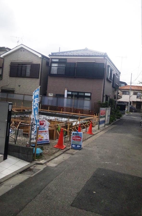 Local photos, including front road. Local (September 2013) Shooting