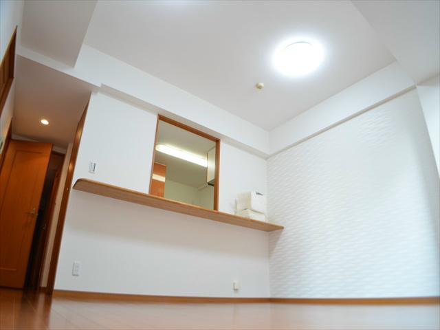 Living. Along with the precious pet