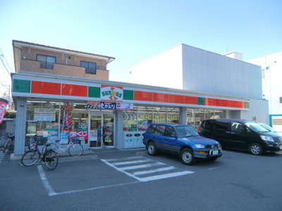 Convenience store. 400m until Thanksgiving (convenience store)
